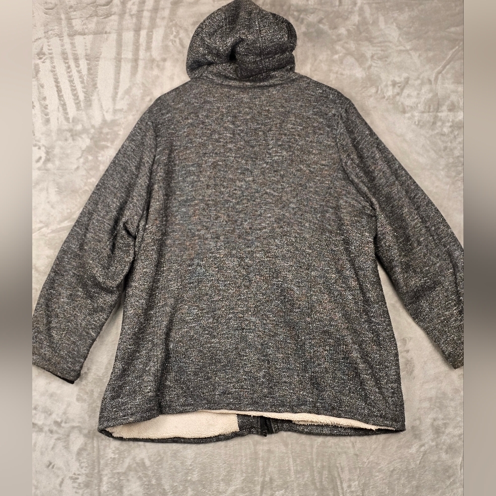 Me Jane Women's Gray Teddy Jacket - Picture 3 of 3